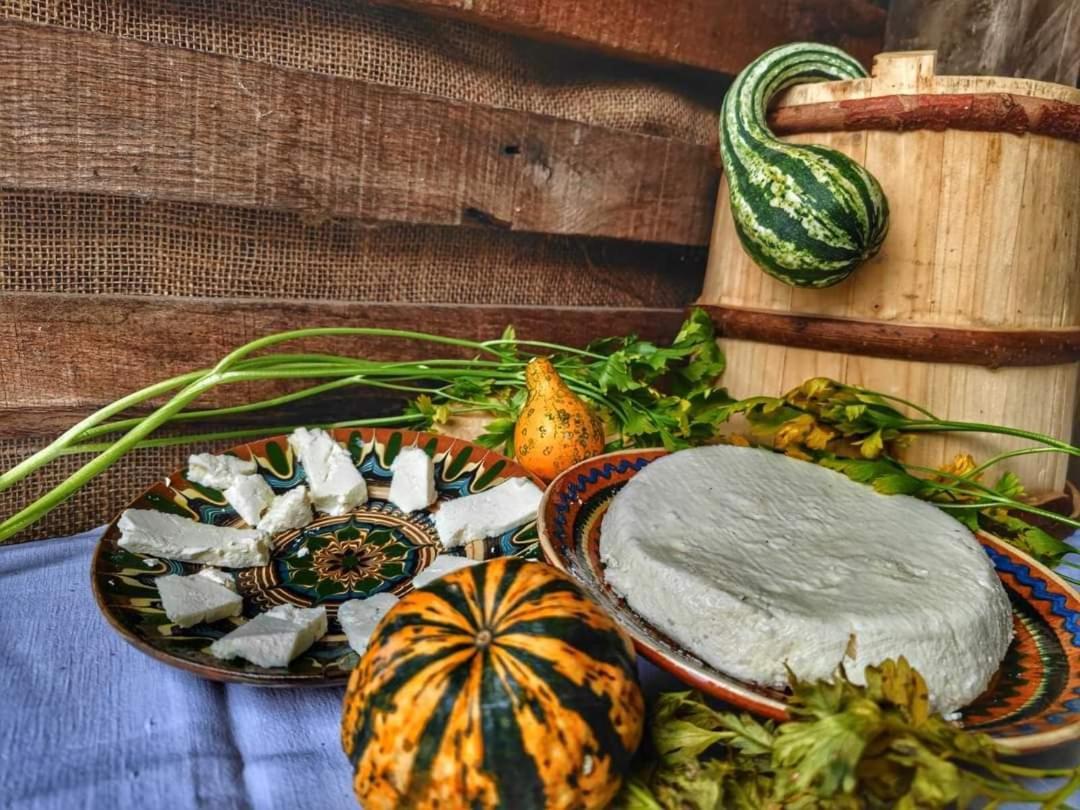 Apartamento Etno Domacinstvo Miris Bosiljka Mislodin Exterior foto